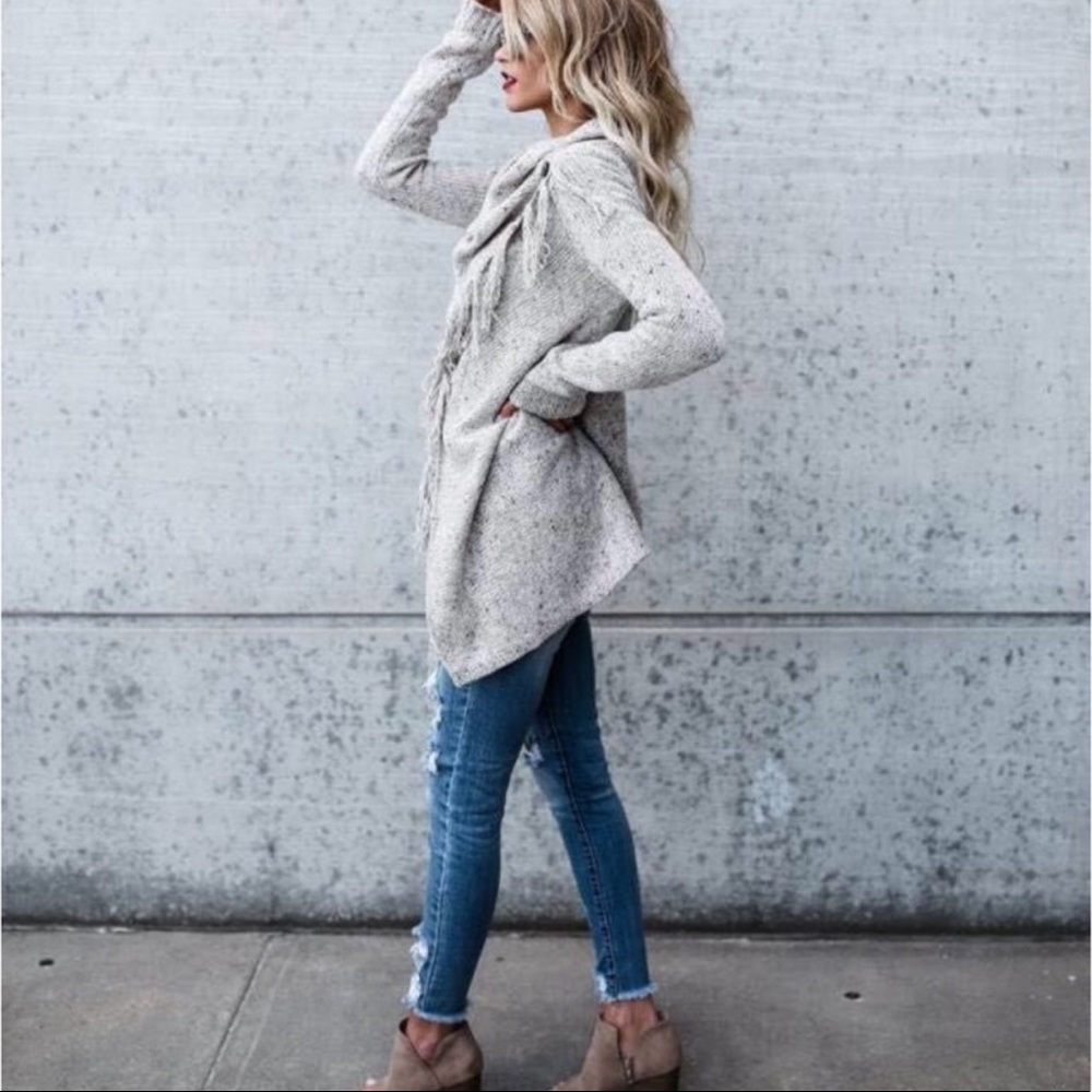 1 Left! Grey Poncho Cardigan w Fringe Hem - Picture 3 of 6